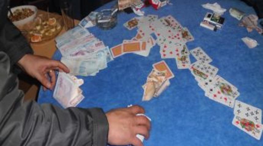 L&uuml;ks Villaya Kumar Operasyonu: 8 G&ouml;zaltı