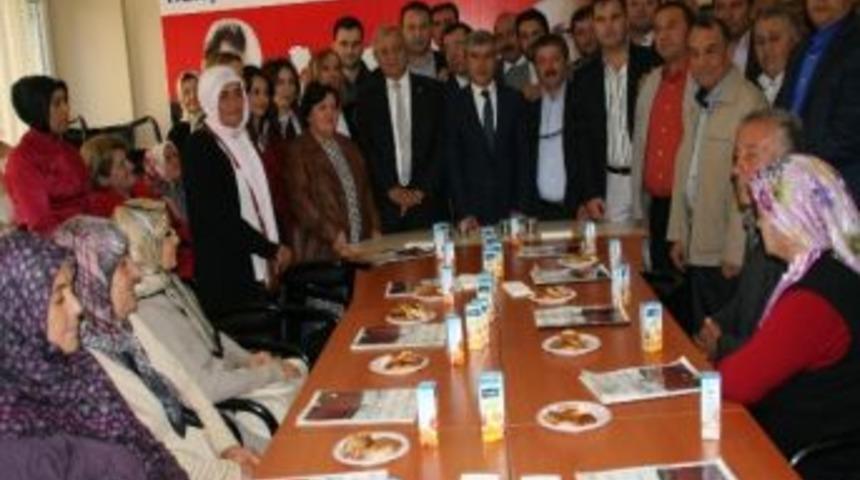 Devrek Ak Parti İl&ccedil;e Başkanı &Ouml;zmekik İstifa Etti