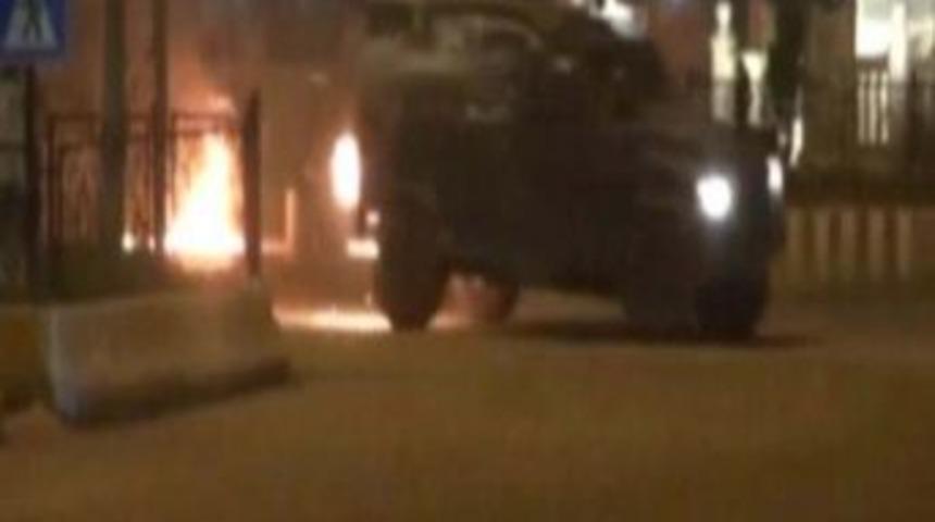 Cizre&rsquo;de Ydg-h Tarafından Polis Aracına Yapılan Saldırı G&ouml;r&uuml;nt&uuml;leri Ortaya &Ccedil;ıktı