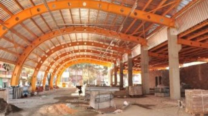 Erbaa, Y&ouml;resel &Uuml;r&uuml;nler Pazarı Ve Katlı Otoparka Kavuşuyor