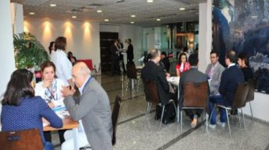İzmirli Sanayiciler Akademisyenlerle Buluştu