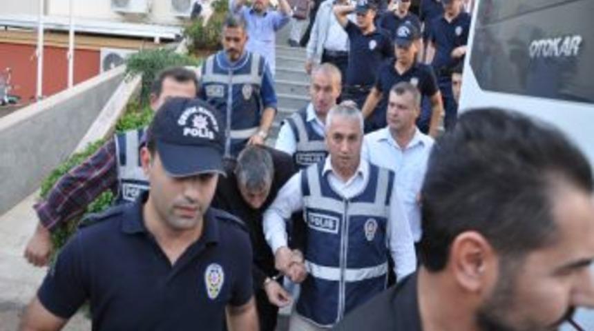 Bakkal karı kocayı &ouml;ld&uuml;ren zanlı su&ccedil;unu ıtiraf etti