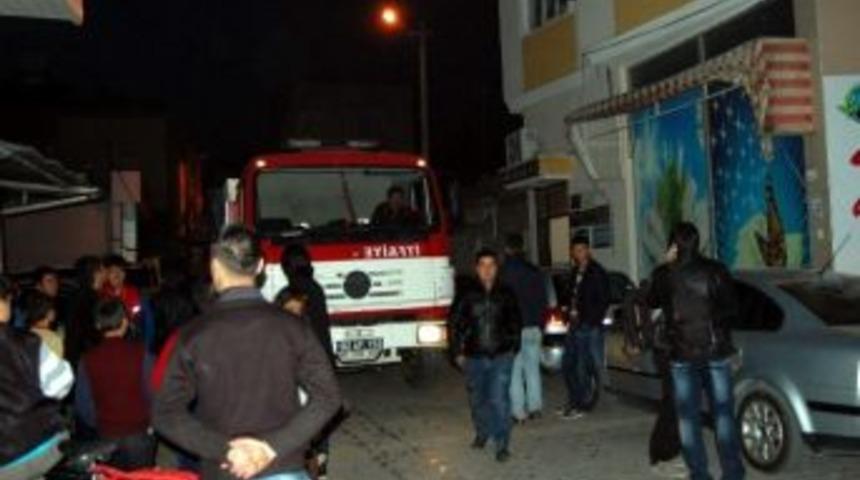 Adıyaman&rsquo;da Spor Salonunda Yangın