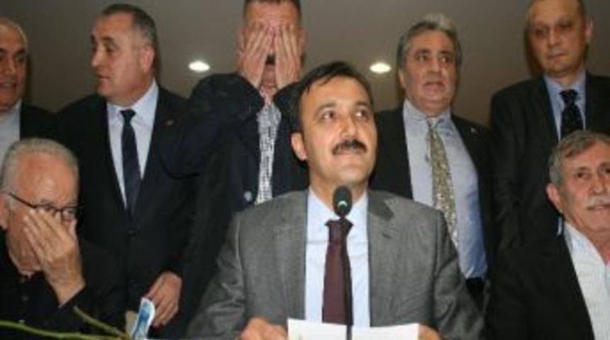 D&uuml;zce Belediye Başkanı İsmail Bayram Aday Adaylık M&uuml;racaatını Yaptı