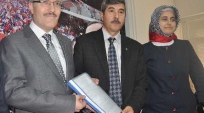 Balıkesir'de Zekai Kafaoğlu Aday Adaylığını A&ccedil;ıkladı