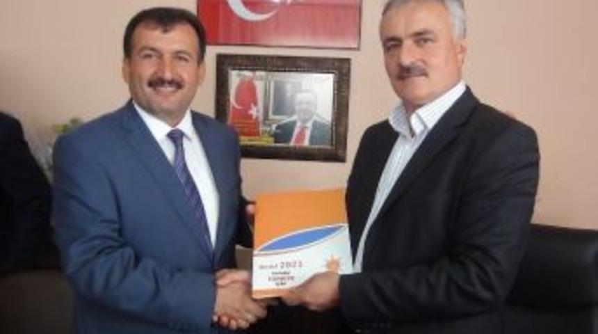 Yiğit Ve Akg&uuml;l Hekimhan&rsquo;da Ak Parti&rsquo;den Aday Adayı Oldu