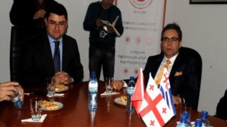 Artvin Valisi Cirit, Batum'u Ziyaret Etti