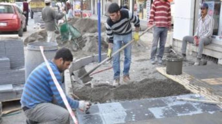 Bağlar&rsquo;da Sunay Caddesi Yeni G&ouml;r&uuml;n&uuml;m&uuml;ne Kavuşuyor