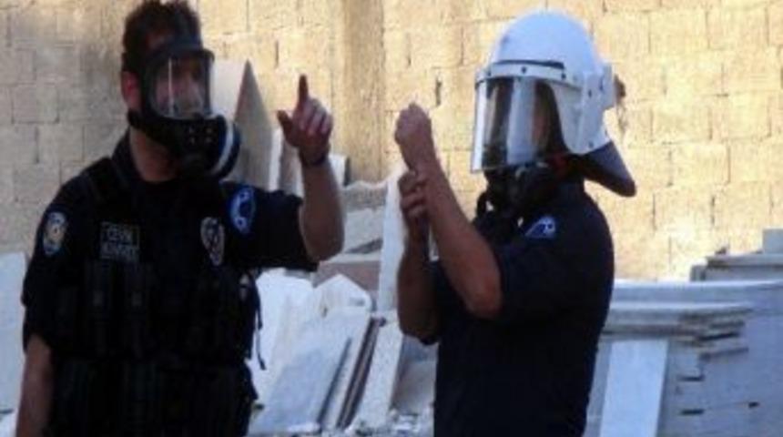 Sınırda &Ccedil;adırı Yırtan Gruba M&uuml;dahale