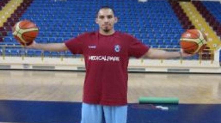 Trabzonspor Basketbol Takımı'nın Yeni Transferi Paul Stoll, Antrenmanda