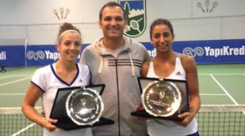 Cumhuriyet Kızları Uluslararası Tenis Turnuvası&rsquo;nın Şampiyonları Belli Oldu
