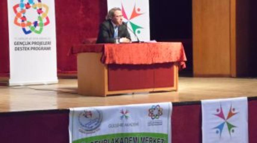 Mustafa Armağan, Kırşehir'de &Ouml;ğrencilere Konuştu