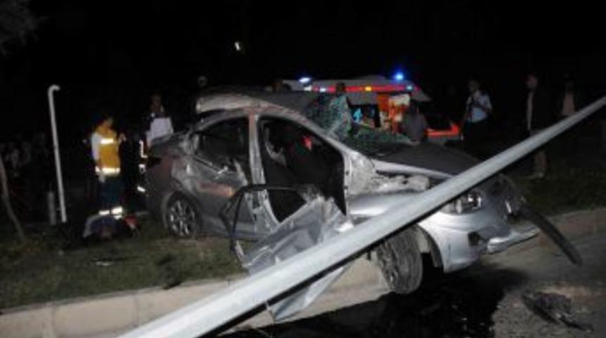 Tarsus'ta Kaza: 1 &Ouml;l&uuml;, 4 Yaralı