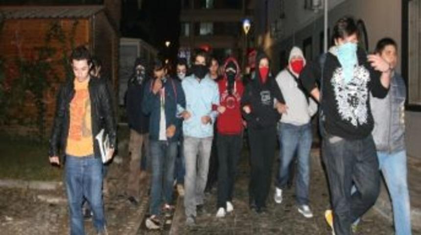 İzmir&rsquo;de Odt&uuml; Ve Sarıs&uuml;l&uuml;k Eylemi