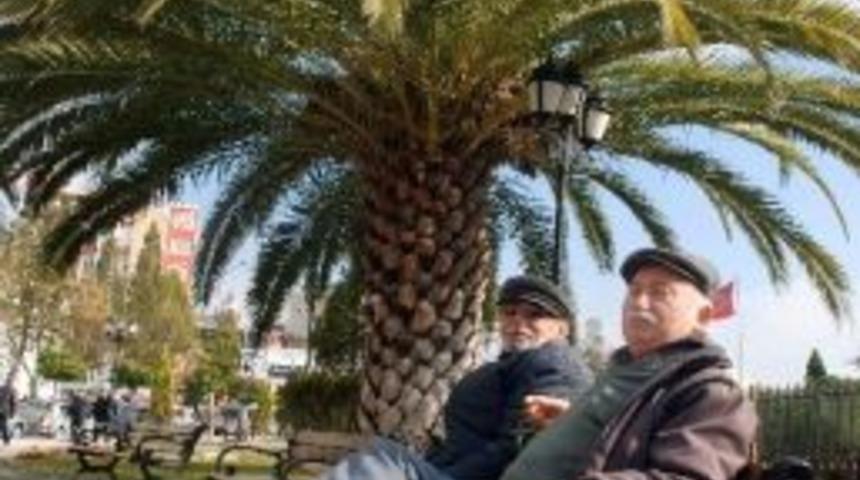 Hava Sıcaklığı Mevsim Normallerinin &Uuml;zerinde Seyretmeye Devam Edecek