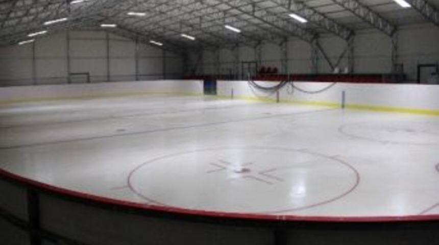 Başkan Tanık&rsquo;tan Buz Pateni Tesisi M&uuml;jdesi