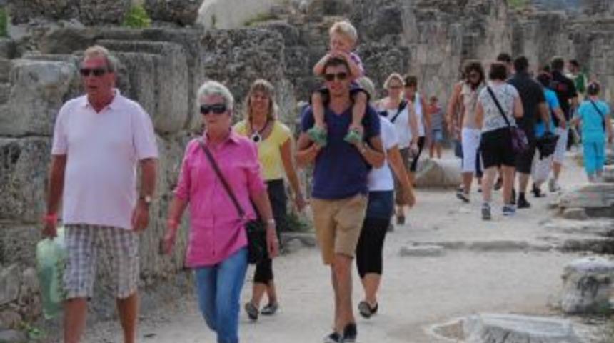 Antalya'da Oteller Avrupalı Emeklileri Ağırlamaya Hazırlanıyor