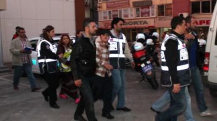 Sabıka Rekortmeni Gelin Kaynana 50 Bin Liralık Pırlanta Y&uuml;z&uuml;k &Ccedil;aldı