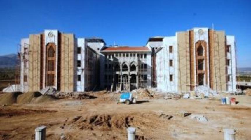 Gediz&rsquo;de 3. Etap Toki Konutları Ve 16 Derslikli Okul Binası İnşaatı Hızla Devam Ediyor