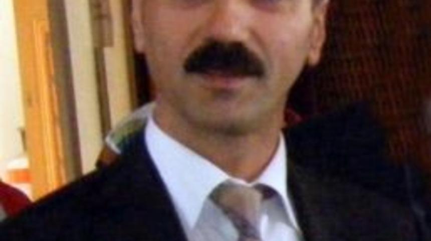 Eşi Tarafından Bı&ccedil;aklanarak &Ouml;ld&uuml;r&uuml;ld&uuml;