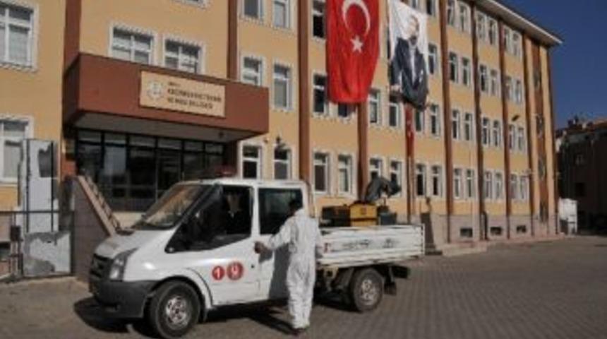 Ke&ccedil;i&ouml;ren Belediye Ekiplerinin Temizlik Seferberliği