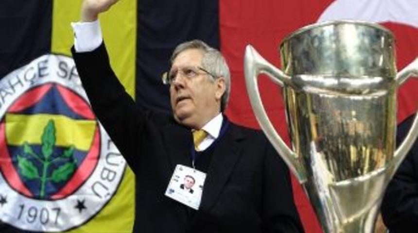 Fenerbah&ccedil;e'de Başkan Adayları Salona Geldi