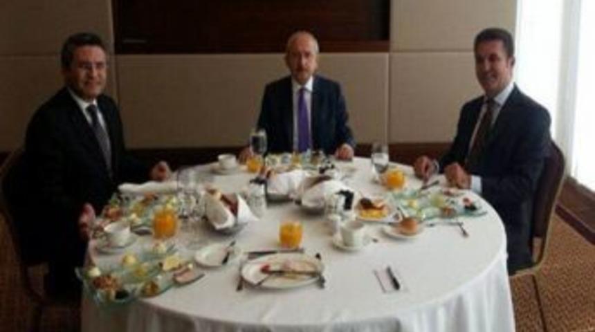 Kılı&ccedil;daroğlu, Sarıg&uuml;l'le Buluştu