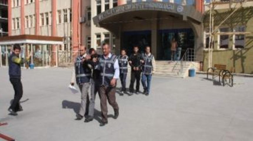 Oto Hırsızları G&ouml;zaltında