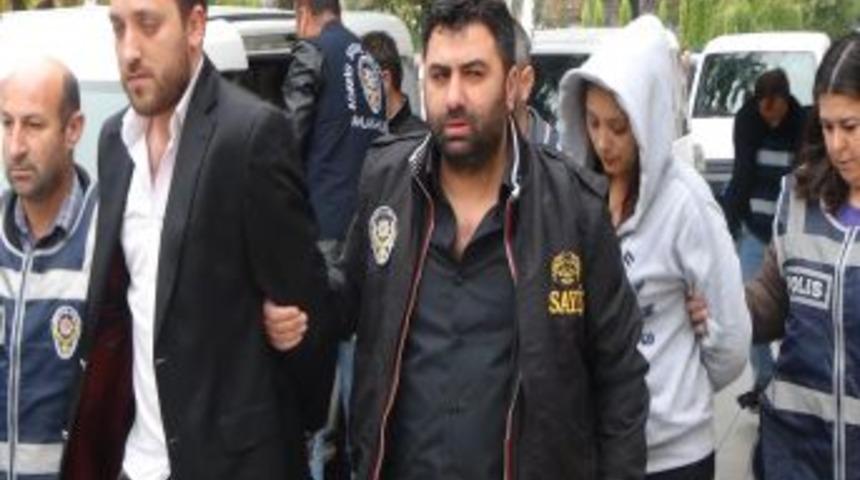 6 Yıldır Kayıp 2 Gen&ccedil; Kızın Katil Zanlıları Adliyeye Sevk Edildi