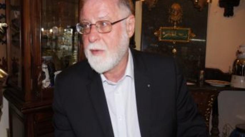 'Beş Şehir'in Izindeki &Uuml;nl&uuml; Yazar Manguel Erzurum'da