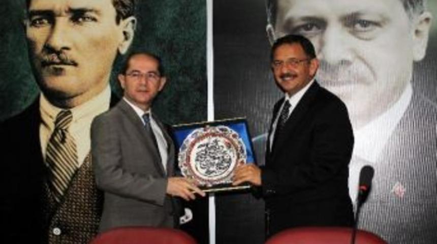 Ak Parti&rsquo;de Siyaset Akademisi Eğitimi