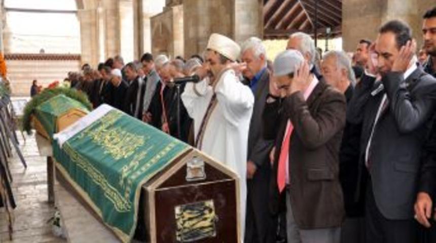 Tarih&ccedil;i Oral Onur Son Yolculuğuna Uğurlandı