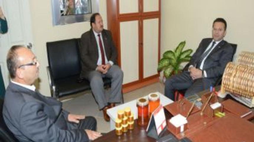 Vali Aksoy, Samsun İli Arı Yetiştiricileri Birliği&rsquo;ni Ziyaret Etti