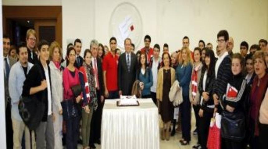 Eskişehir Kızılay Gen&ccedil;lik Kolları'ndan Başkan Karacan&rsquo;a Ziyaret