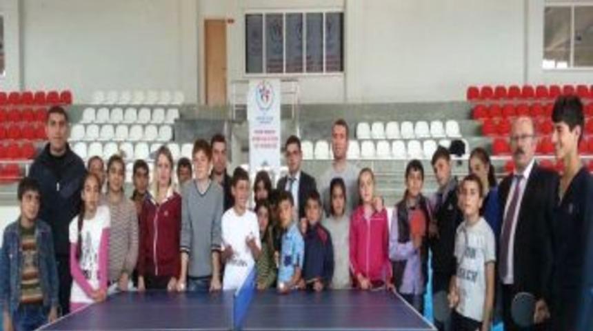 Sason&rsquo;da Ortaokullar Masa Tenisi Turnuvası Sona Erdi