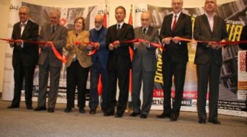 İstanbul Kitap Fuarı Kapılarını A&ccedil;tı