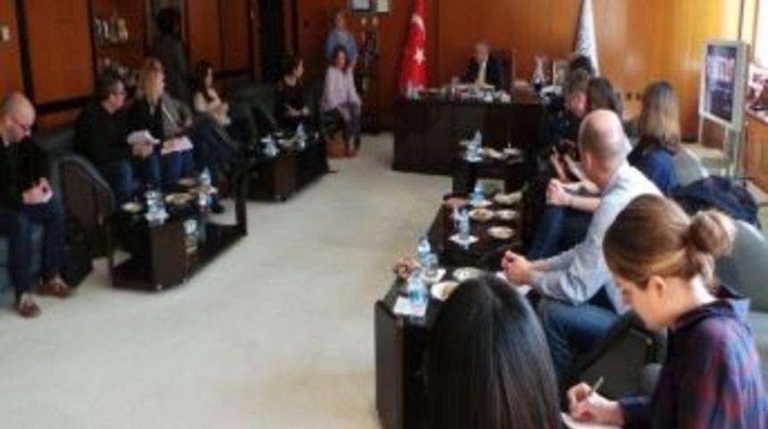 12 Alman Gazeteci Gaziantep B&uuml;y&uuml;kşehir Belediye Başkanı Dr. Asım G&uuml;zelbey&rsquo;i Ziyaret Etti