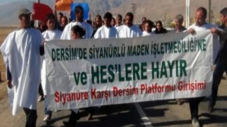 Ovacık'ta Baraj Ve Madenciliğe Karşı Y&uuml;r&uuml;y&uuml;ş