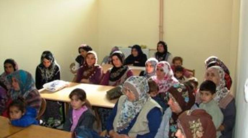 K&ouml;yl&uuml; Kadınlara Eğitim Verildi