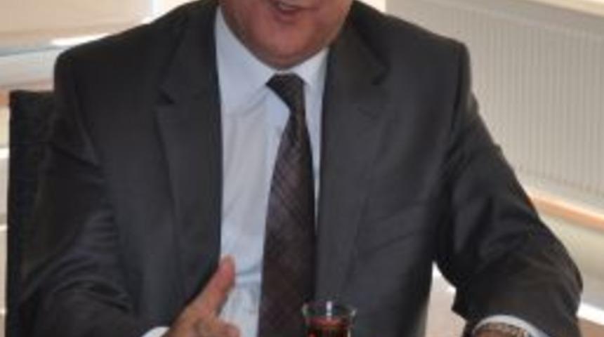 Rekt&ouml;r G&uuml;ven&ccedil;: Yerel Kalkınmanın &Ouml;nc&uuml;s&uuml; K&uuml;melenmedir