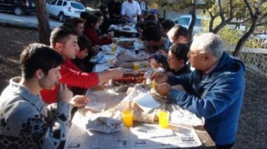 Yozgatlılar Sıcak Havayı Piknik Yaparak Değerlendirdi