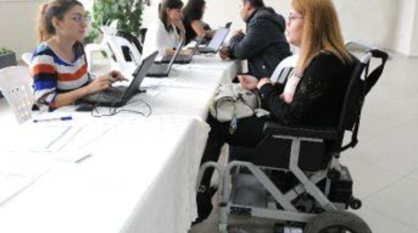 İş Arayan Engellilerle İşverenler Buluştu