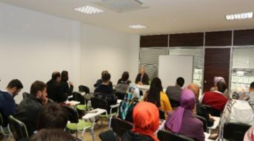 Serdivan Fikir Sanat Akademisi&rsquo;nde Siyasal Tarih Konuşulacak