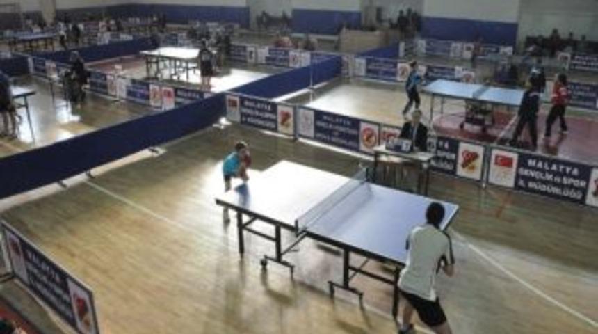 Masa Tenisi Yıldızlar Grup M&uuml;sabakaları Başladı