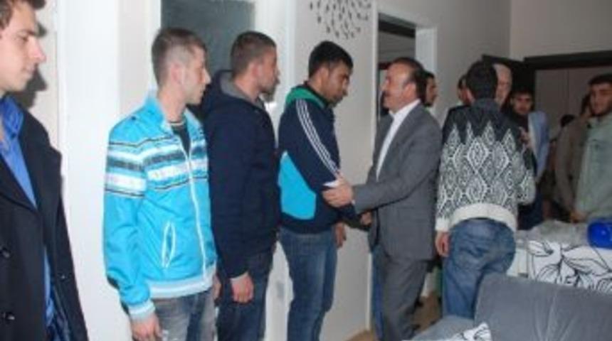 Başkan Doğan Gen&ccedil;lerle Bir Arada