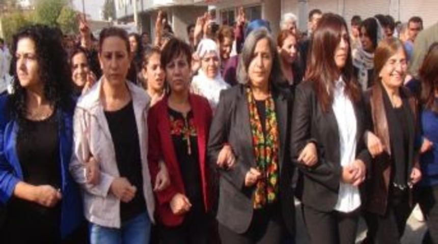Bdp&rsquo;li Kışanak&rsquo;tan Başkan G&ouml;kkan&rsquo;a Destek