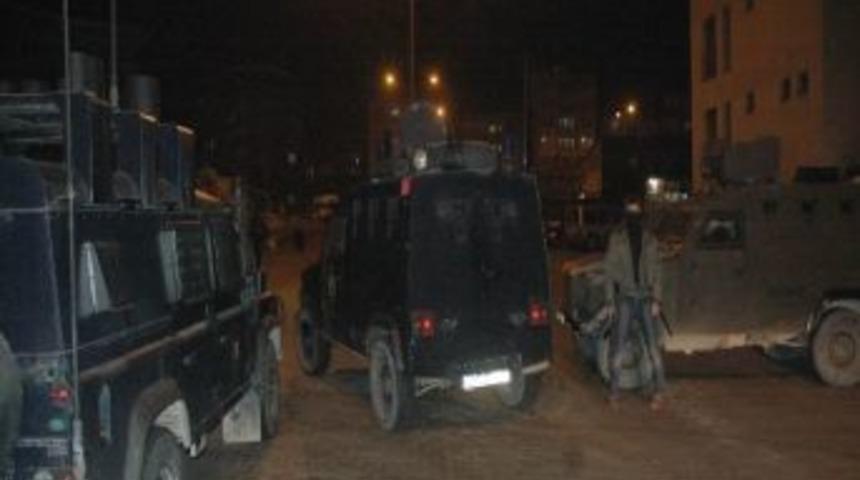 Hakkari'de Ş&uuml;pheli Paket Paniği