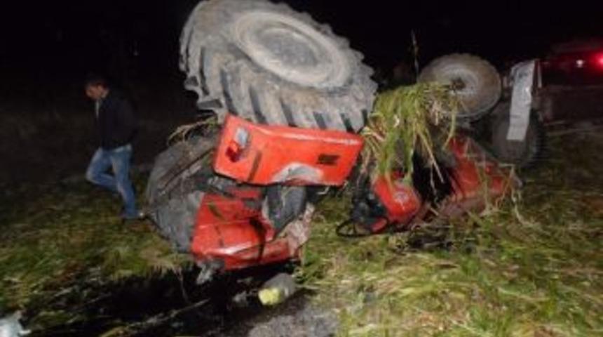 Adıyaman&rsquo;da Trakt&ouml;rle Kamyon &Ccedil;arpıştı: 2 &Ouml;l&uuml;