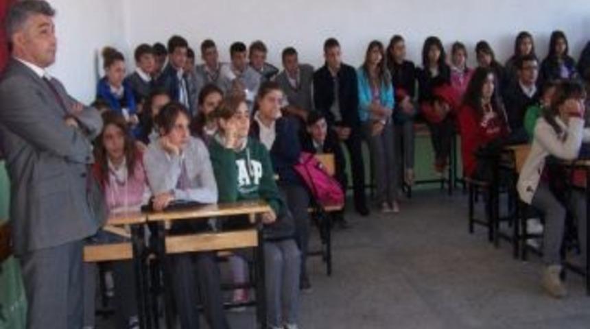Tosya Cumhuriyet Anadolu Lisesi&rsquo;nde Sigaranın Zararları Anlatıldı
