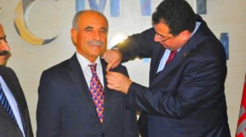 AK Partili Başkan MHP'ye Ge&ccedil;ti